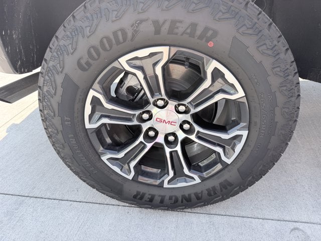 2024 GMC Canyon 4WD AT4