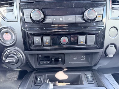 2023 Nissan Titan SV