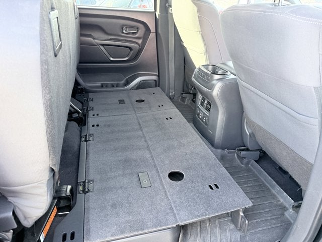 2023 Nissan Titan SV