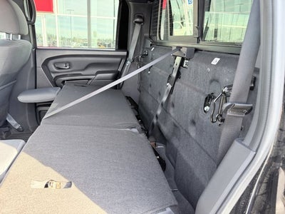 2023 Nissan Titan SV