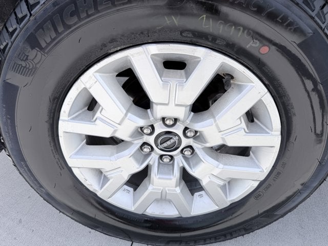2023 Nissan Frontier SV