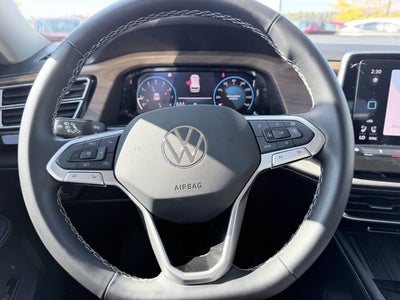 2025 Volkswagen Atlas 2.0T SE w/Technology