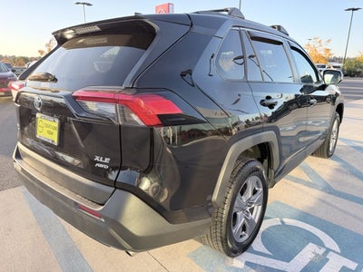 2022 Toyota RAV4 XLE