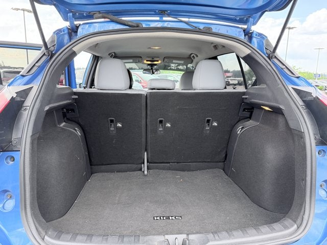 2024 Nissan Kicks SR