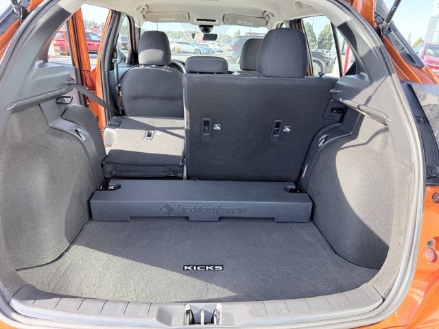 2021 Nissan Kicks SR