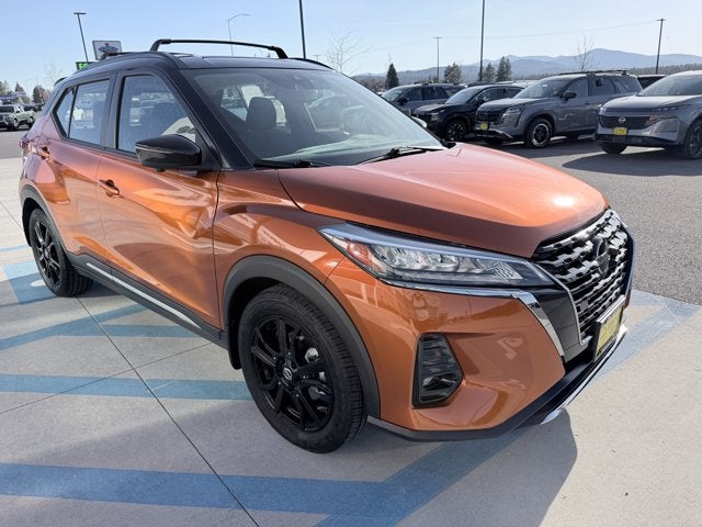 2021 Nissan Kicks SR