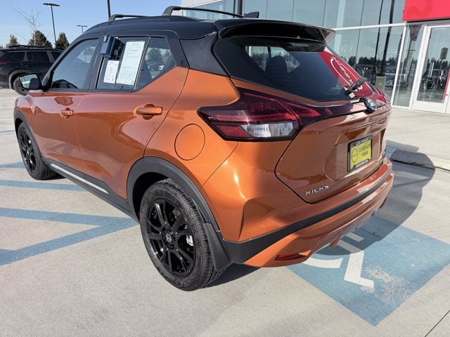 2021 Nissan Kicks SR