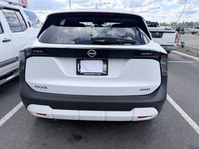 2025 Nissan Kicks SV