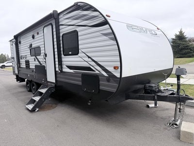 2022 RV EVO 2700 Base