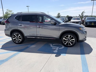 2020 Nissan Rogue SL