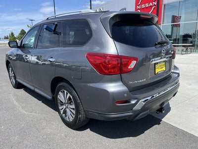 2019 Nissan Pathfinder SV