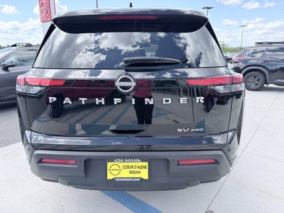 2022 Nissan Pathfinder SV