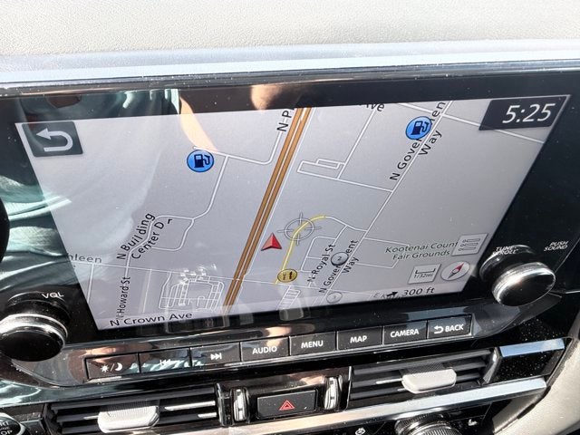 2022 Nissan Pathfinder SL