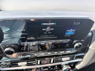 2022 Nissan Pathfinder SL