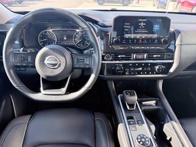2022 Nissan Pathfinder SL
