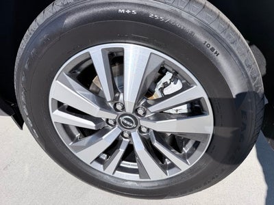 2022 Nissan Pathfinder SL