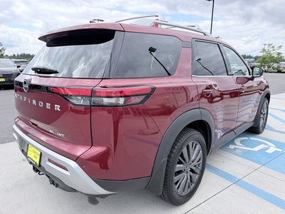 2023 Nissan Pathfinder SL