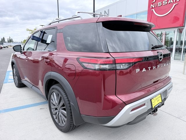 2023 Nissan Pathfinder SL