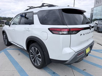 2026 Nissan Pathfinder Platinum