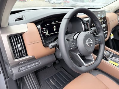 2025 Nissan Pathfinder Platinum