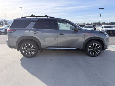 2026 Nissan Pathfinder Platinum