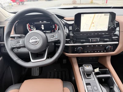 2025 Nissan Pathfinder Platinum