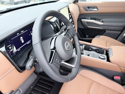 2025 Nissan Pathfinder Platinum