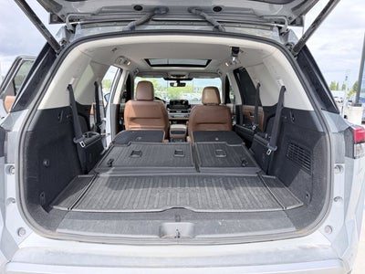 2023 Nissan Pathfinder Platinum