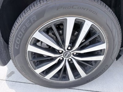 2023 Nissan Pathfinder Platinum