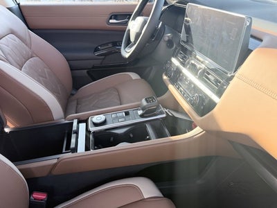 2026 Nissan Pathfinder Platinum