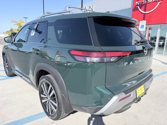 2023 Nissan Pathfinder Platinum