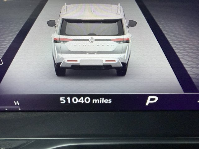 2023 Nissan Pathfinder Platinum