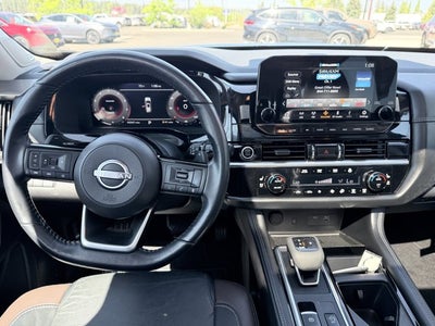 2023 Nissan Pathfinder Platinum