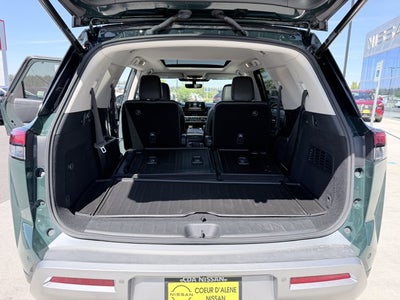 2023 Nissan Pathfinder Platinum
