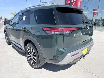 2023 Nissan Pathfinder Platinum