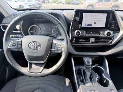 2023 Toyota Highlander LE