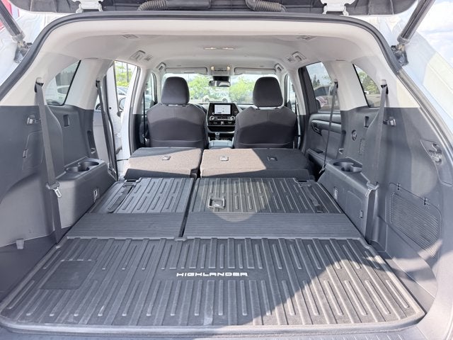 2023 Toyota Highlander LE