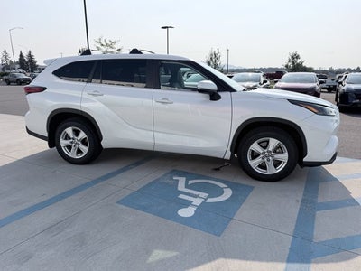 2023 Toyota Highlander LE