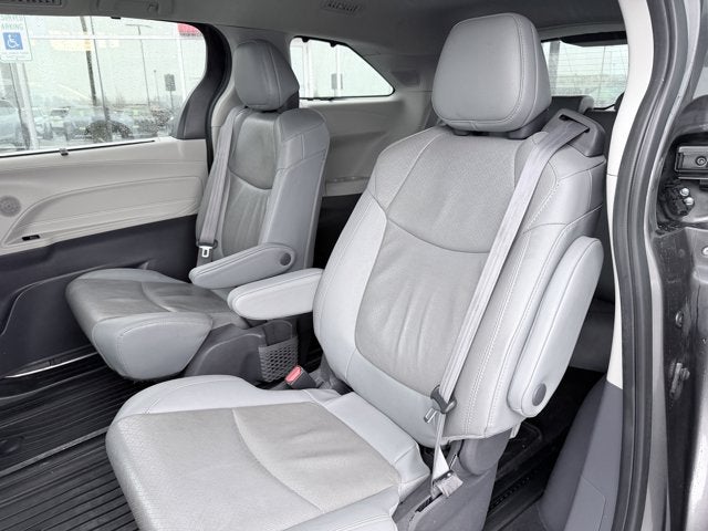 2021 Toyota Sienna Limited