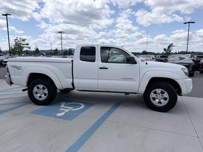 2011 Toyota Tacoma 4WD Access V6 MT (Natl)