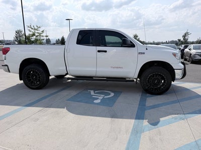 2012 Toyota Tundra 4WD Truck Double Cab 5.7L V8 6-Spd AT (Natl)