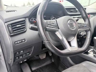 2022 Nissan Rogue Sport SV