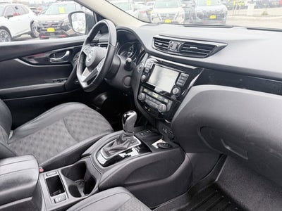 2022 Nissan Rogue Sport SV