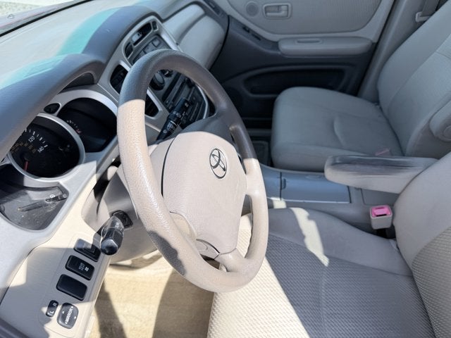 2005 Toyota Highlander 4dr V6 4WD w/3rd Row (Natl)